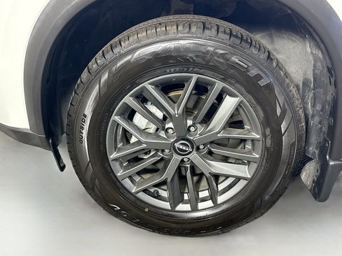 Used 2022 Nissan Rogue S image 38