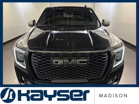 Used 2023 GMC Yukon XL Denali Ultimate AWD/4WD image 2