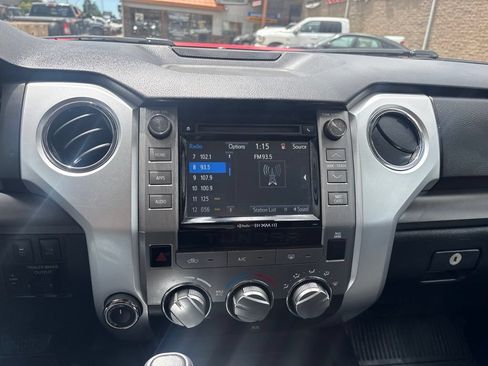 Used 2018 Toyota Tundra SR5 w/ SR5 Upgrade Package AWD/4WD image 20