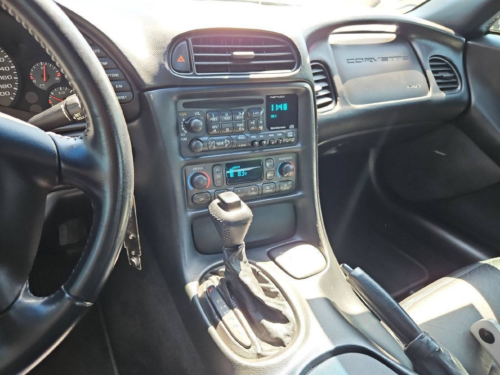 Used 1999 Chevrolet Corvette Convertible w/ Memory Pkg RWD image 17