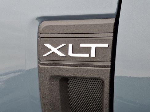 Used 2025 Ford Maverick XLT w/ XLT Luxury Package AWD/4WD image 18