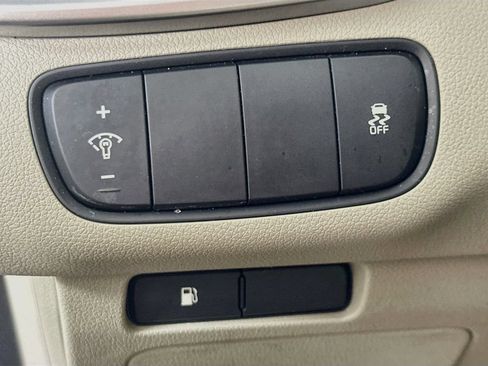 Used 2018 Kia Sorento FWD image 22