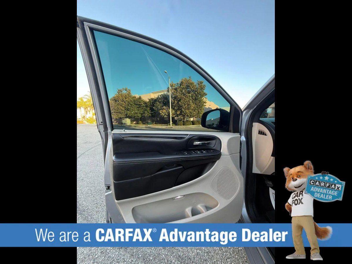 Used 2018 Dodge Grand Caravan SXT FWD image 61