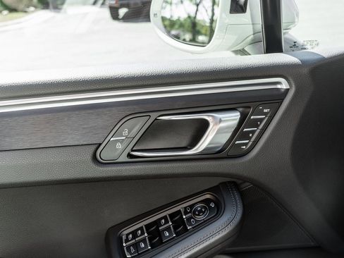 Used 2023 Porsche Macan GTS w/ Premium Package Plus image 18