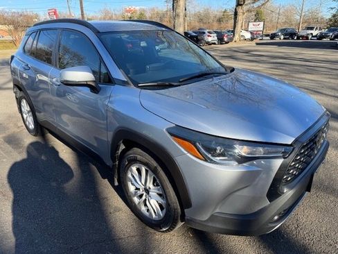 Used 2022 Toyota Corolla Cross LE image 5