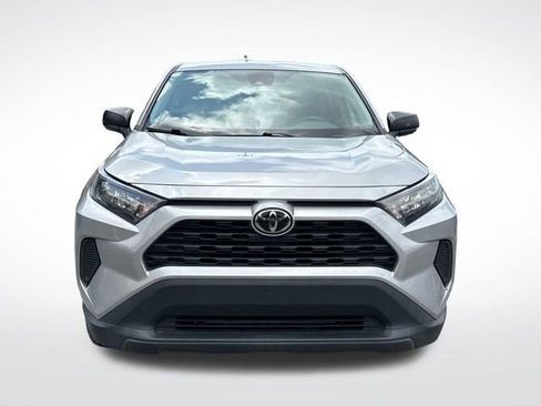 Used 2022 Toyota RAV4 LE AWD/4WD image 10