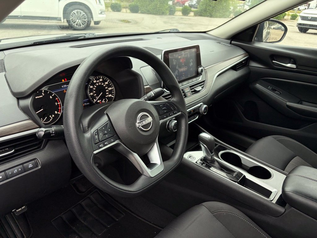 Certified 2024 Nissan Altima 2.5 SV FWD image 14