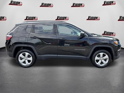 Used 2019 Jeep Compass Latitude w/ Cold Weather Group AWD/4WD image 4