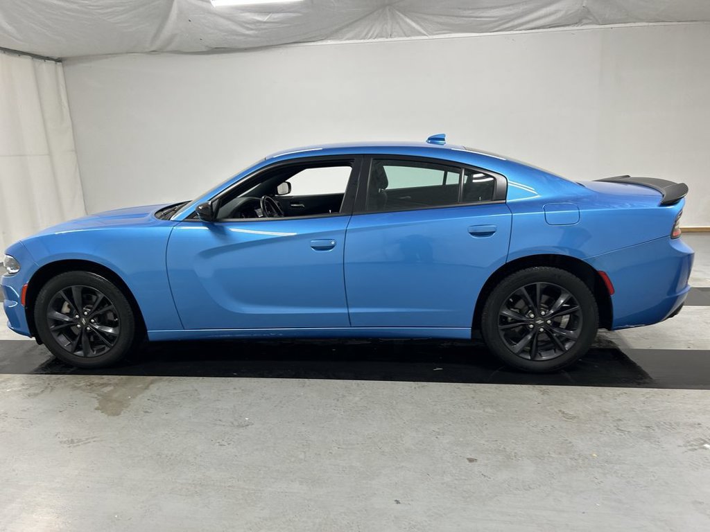 Used 2023 Dodge Charger SXT w/ Blacktop Package AWD/4WD image 6