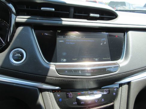Used 2018 Cadillac XT5 Premium Luxury FWD image 27