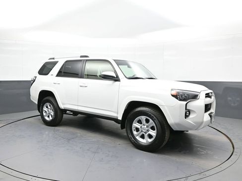 Certified 2024 Toyota 4Runner SR5 image 4