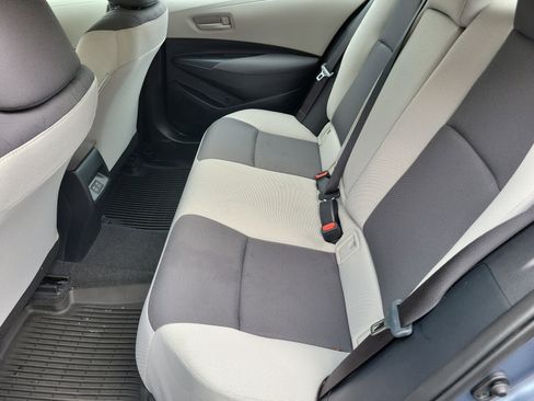 Used 2025 Toyota Corolla LE w/ Convenience Package image 5