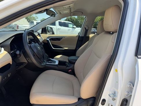Certified 2024 Toyota RAV4 LE AWD/4WD image 23