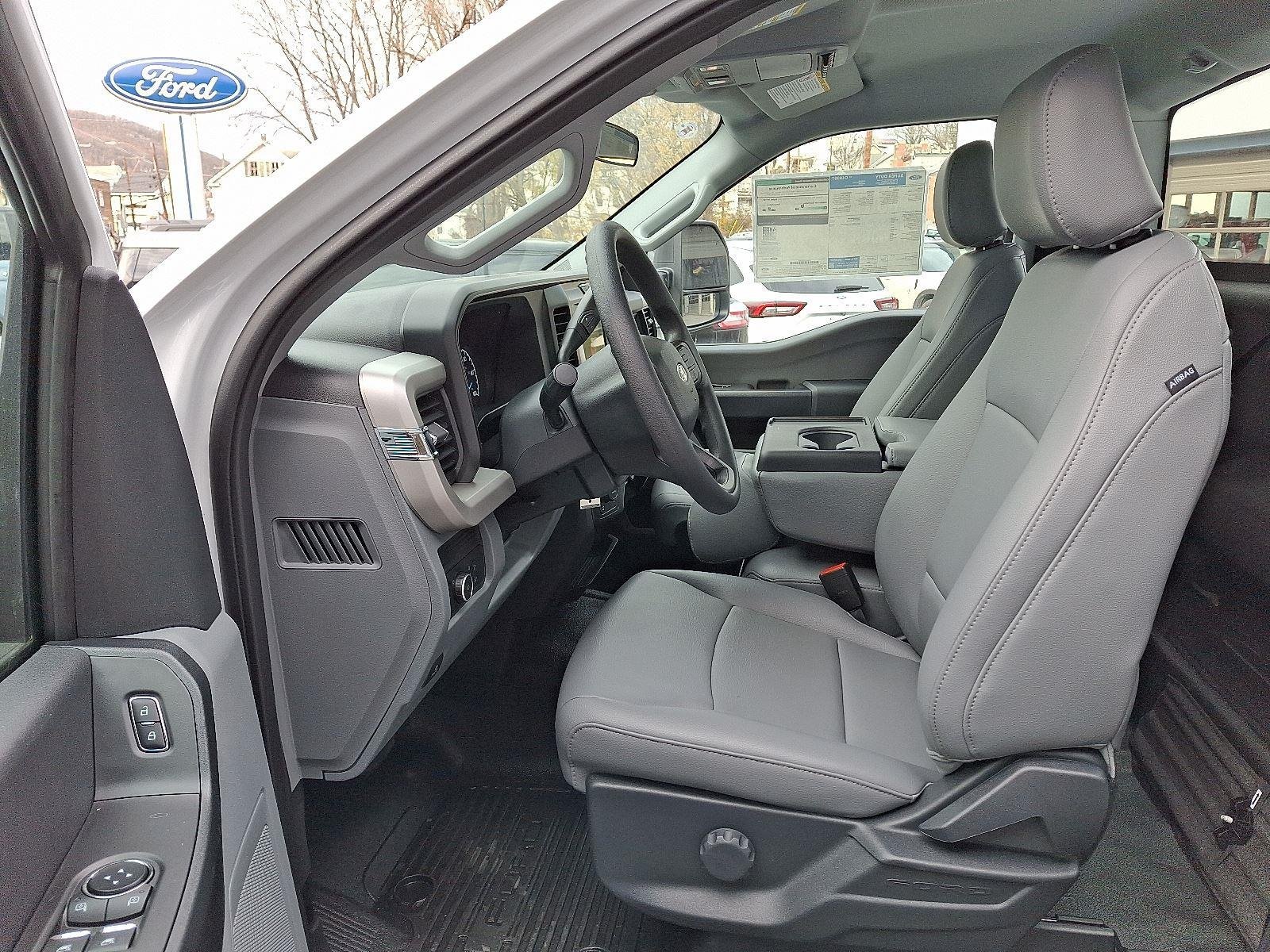 New 2026 Ford F350 XL w/ XL Off-Road Package AWD/4WD image 9
