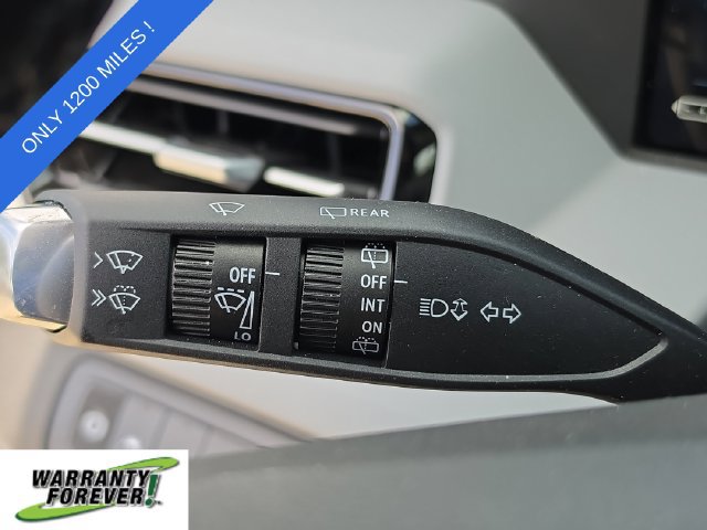 Used 2027 Chevrolet Bolt LT w/ Comfort Package FWD image 21