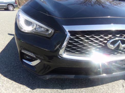 Used 2018 INFINITI Q50 Luxe w/ Essential Package (3.0T Luxe) image 4