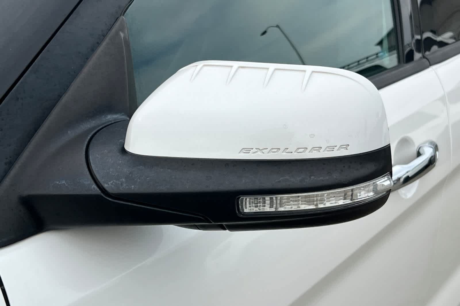 Used 2014 Ford Explorer Limited w/ Equipment Group 302A FWD image 12