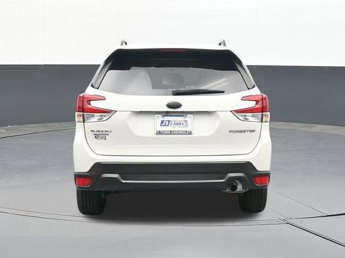 Used 2022 Subaru Forester Premium AWD/4WD image 11