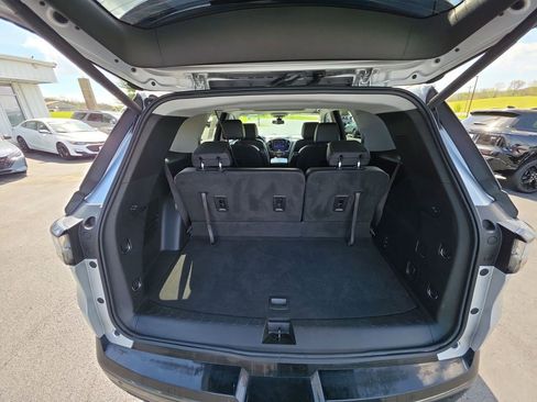Used 2021 Chevrolet Traverse Premier w/ Redline Edition FWD image 24