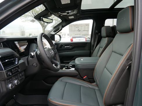 New 2026 GMC Yukon XL AT4 w/ AT4 Premium Plus Package AWD/4WD image 6
