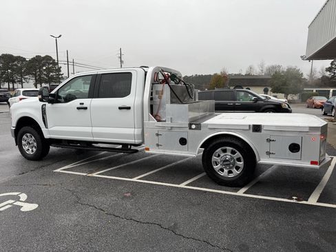 Used 2024 Ford F350 XLT image 8