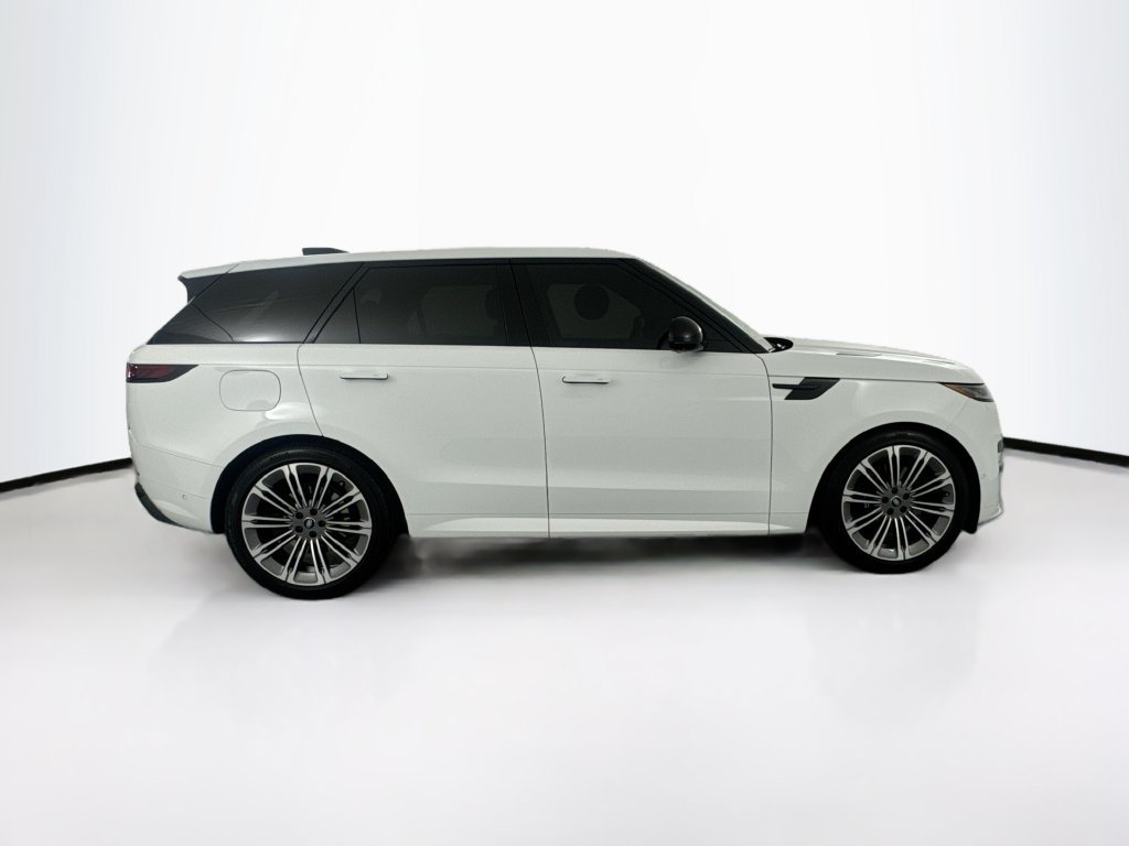 Certified 2025 Land Rover Range Rover Sport Dynamic SE AWD/4WD image 4
