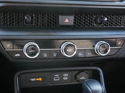 Used 2024 Honda CR-V EX image 23