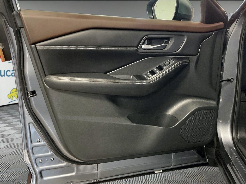 Certified 2023 Nissan Rogue SV w/ SV Premium B Package AWD/4WD image 9