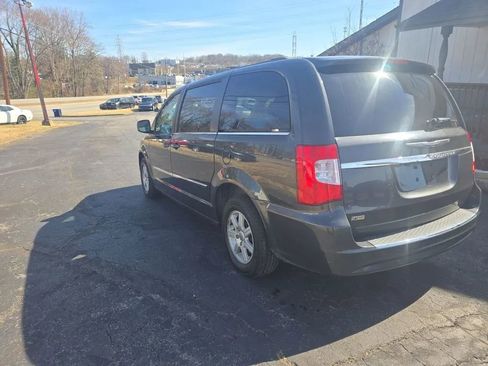 Used 2012 Chrysler Town & Country Touring w/ Entertainment Group #1 image 7
