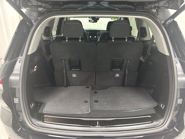 Used 2023 Jeep Grand Cherokee L Laredo w/ Luxury Tech Group I AWD/4WD image 11