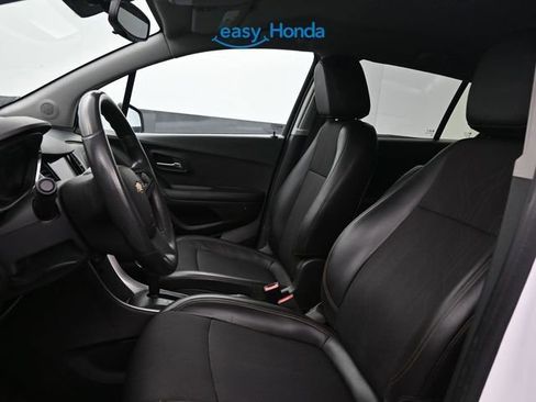 Used 2021 Chevrolet Trax LT image 14