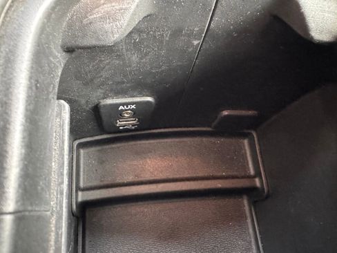 Used 2015 Dodge Journey SXT w/ Flexible Seating Group image 25