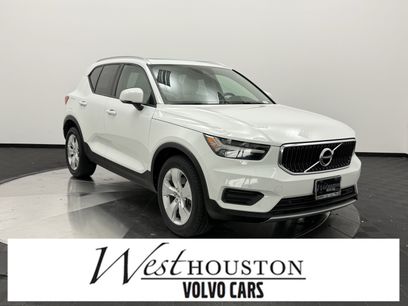 Used 2020 Volvo XC40 T5 Momentum