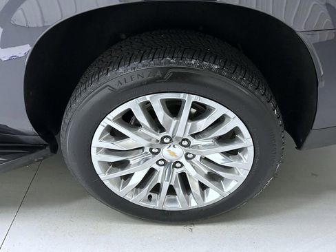 Used 2025 Chevrolet Suburban RST w/ Comfort Package image 23