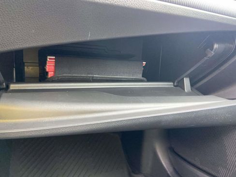 Used 2025 Toyota Camry SE image 29