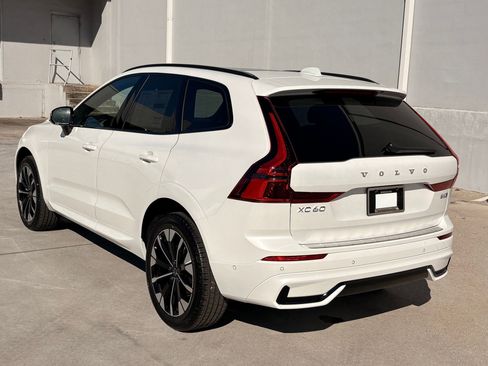 Used 2026 Volvo XC60 B5 Plus w/ Protection Package Premier image 3
