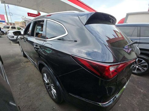 Used 2023 Acura MDX SH-AWD w/ Advance Package image 2