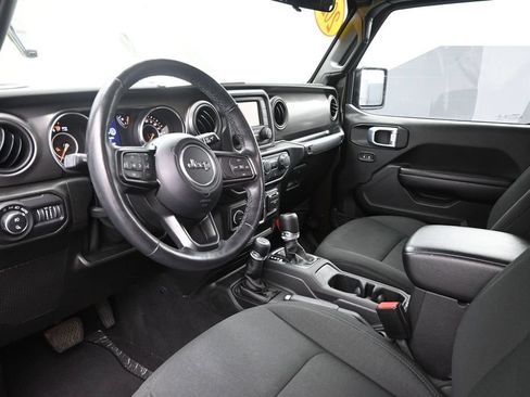 Used 2021 Jeep Gladiator Sport AWD/4WD image 18