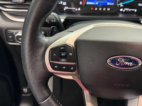Used 2020 Ford Explorer XLT w/ Equipment Group 202A AWD/4WD image 21