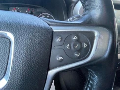 Used 2019 GMC Acadia SLE FWD image 22