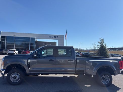 New 2026 Ford F350 XL w/ XL Chrome Package image 8