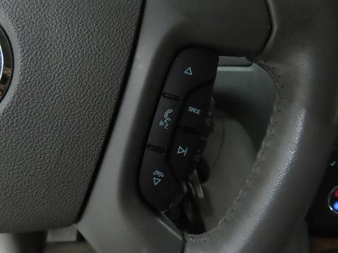 Used 2011 Buick Enclave CXL FWD image 13