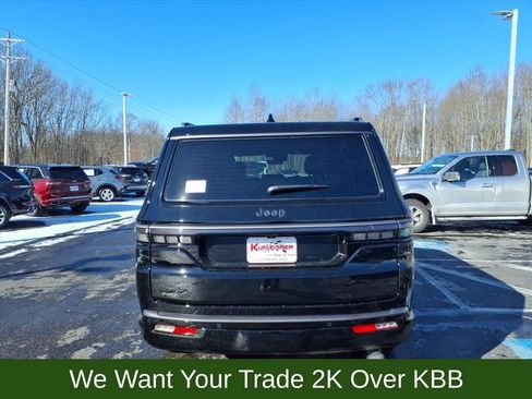 New 2026 Jeep Grand Wagoneer Summit image 3