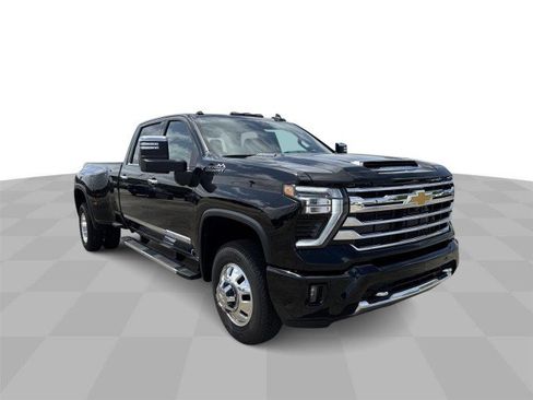 Certified 2025 Chevrolet Silverado 3500 High Country w/ Technology Package AWD/4WD image 1