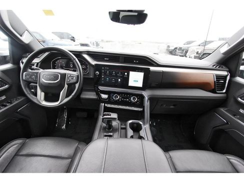 Used 2025 GMC Sierra 1500 Denali w/ Denali Reserve Package AWD/4WD image 9