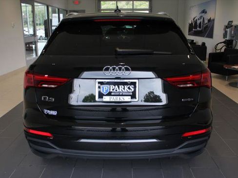 Certified 2025 Audi Q3 2.0T Premium w/ Convenience Package AWD/4WD image 28