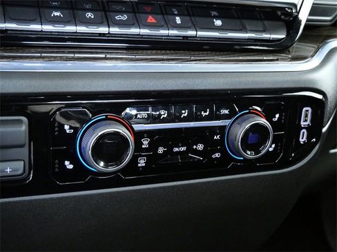 Used 2024 Chevrolet Silverado 1500 LT image 19