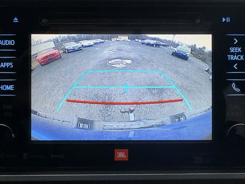 Used 2016 Toyota Tacoma TRD Sport image 29