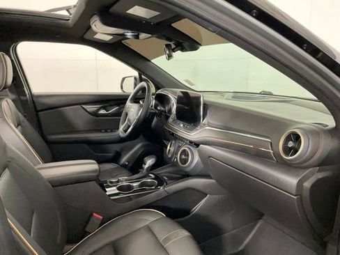 Used 2023 Chevrolet Blazer Premier FWD image 34