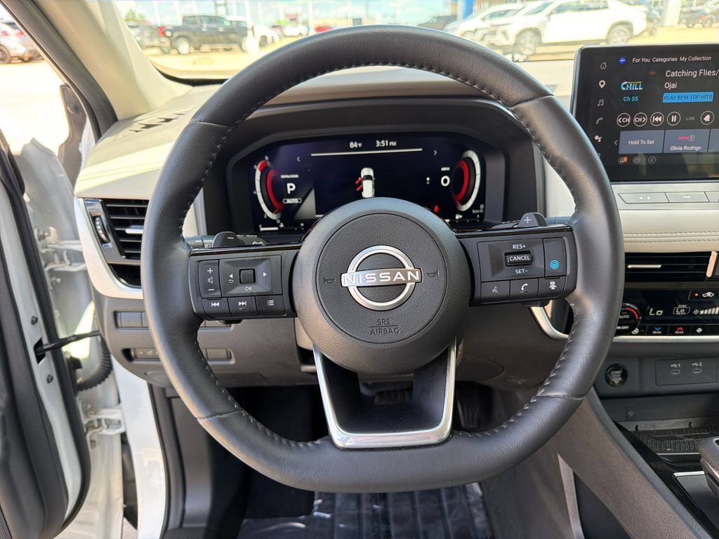 Used 2024 Nissan Rogue SL w/ SL Premium Package AWD/4WD image 14